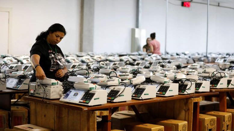 Em dia de simulação, Moraes defende projeto-piloto de teste de integridade com biometria