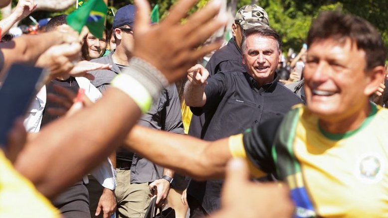 De olho no 2º turno, Bolsonaro pede para eleitor não anular voto nem se abster no domingo