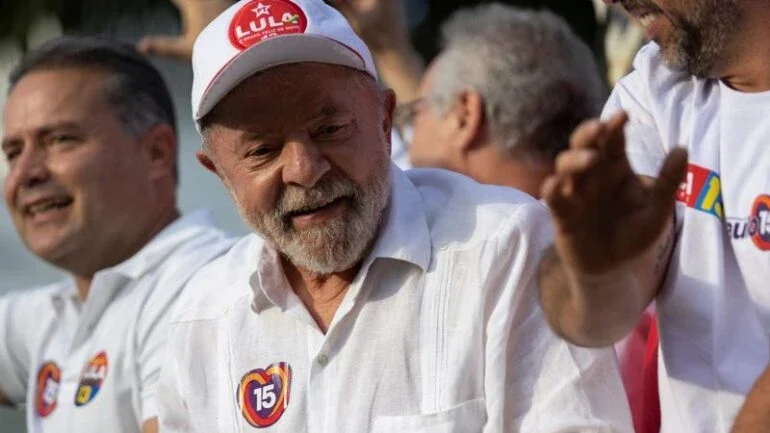 Lula se compromete com propostas de Tebet sobre mulheres