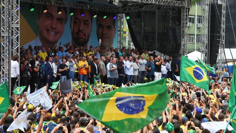 ZONA ELEITORAL-Em primeiro debate do 2º turno, Bolsonaro vai para o confronto com Lula