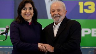 Lula bate o martelo e deixa Simone de fora