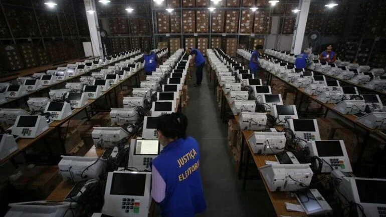 Apoio à democracia atinge novo recorde de 79%, aponta Datafolha