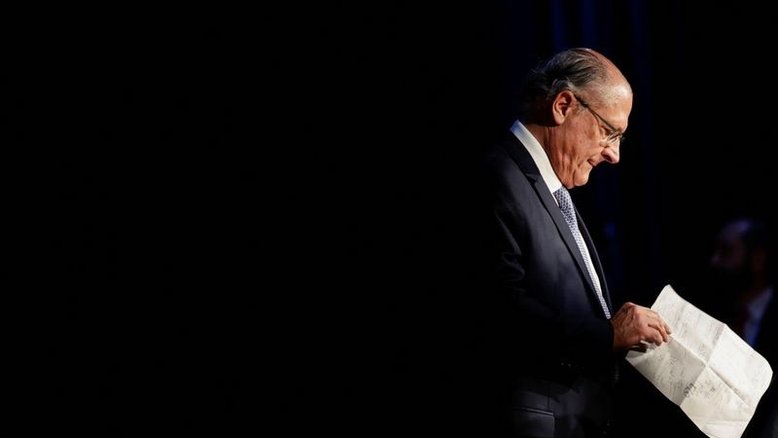 PEC é caminho mais provável para viabilizar gastos fora do teto em 2023, diz Alckmin