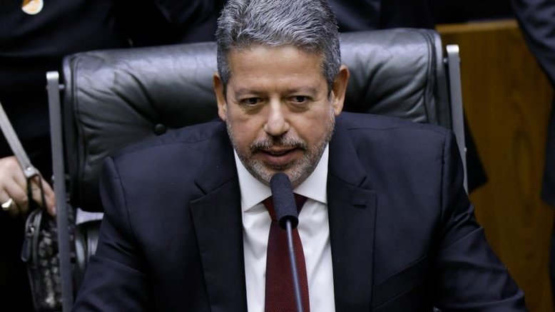 Sessão conjunta no Parlamento tenta salvar o orçamento secreto