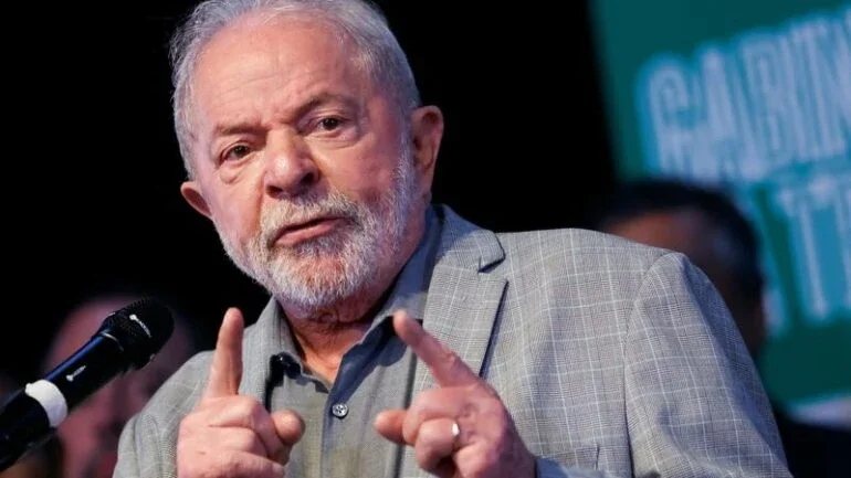 Lula cria órgãos contra desinformação e acende alerta para arbitrariedades
