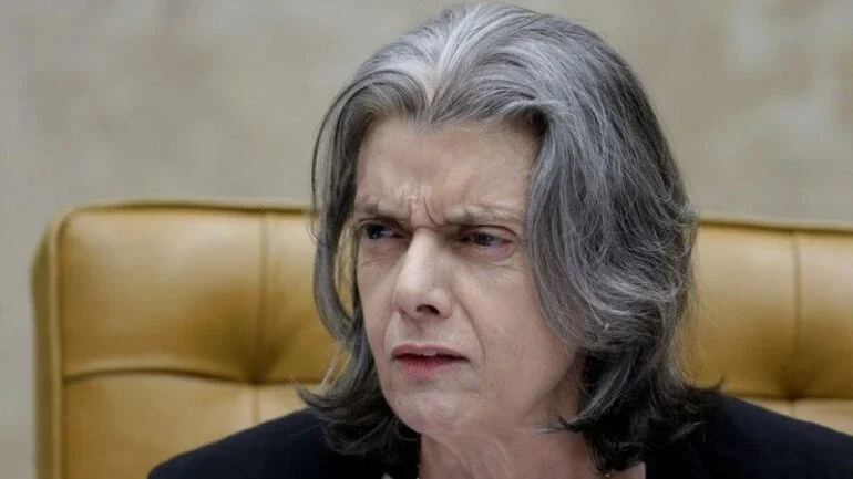 Cármen Lúcia diz que indígenas estão sendo massacradas e cobra providências sobre relato de estupro