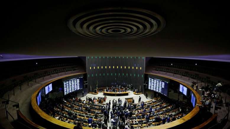 Câmara quer inibir poderes do TCU sobre obras públicas irregulares