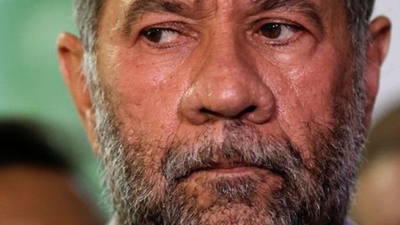 Em posse, Lupi critica "antirreforma" da Previdência e promete zerar fila do INSS