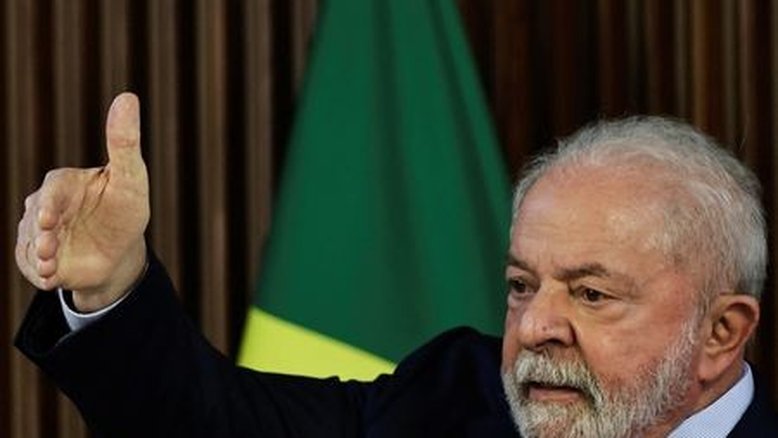 Lula diz ser favorável à seriedade fiscal, mas também à política e social