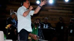 Justiça tem o dever de pedir a extradição imediata de Jair Bolsonaro
