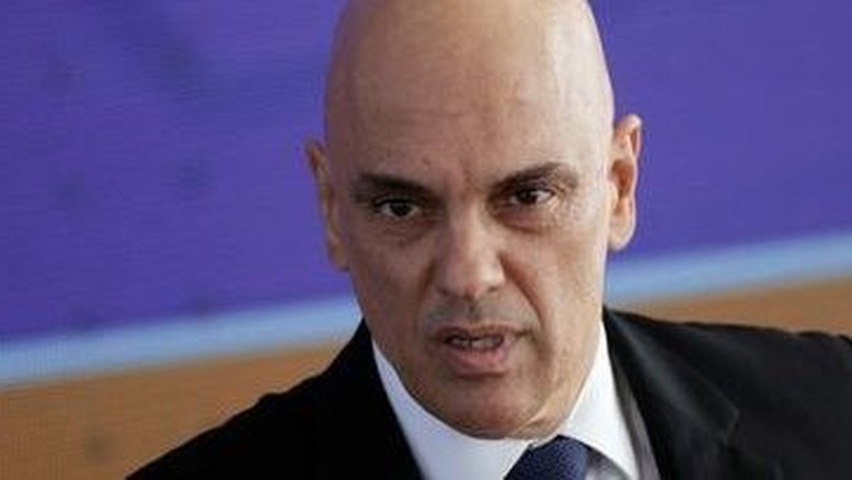 Atos golpistas: Moraes manda soltar 102 presos, mas exige tornozeleira