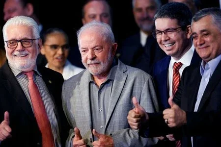 BC tem que entender que país mudou de governo, diz líder governista na Câmara