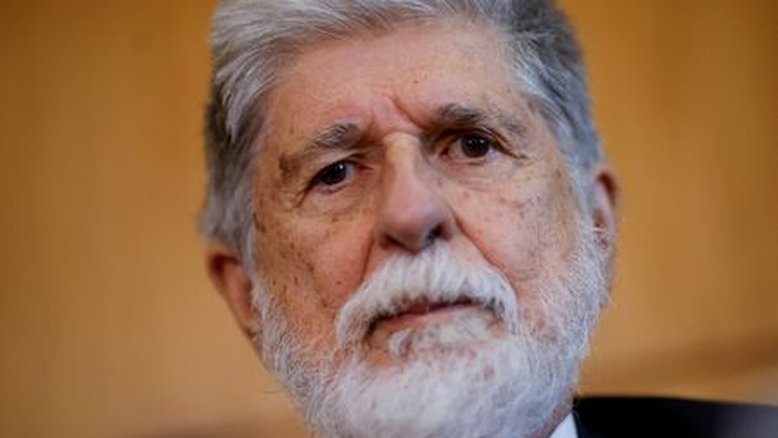 Se aparecer na Câmara, Amorim deve livrar Vieira de confusão
