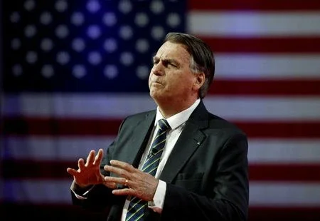 Bolsonaro diz que volta ao Brasil e vê inelegibilidade como possível
