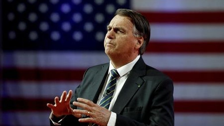 Bolsonaro diz que volta ao Brasil e vê inelegibilidade como possível