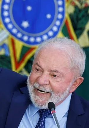 Lula defende investimentos sociais e papel de bancos públicos para financiar desenvolvimento