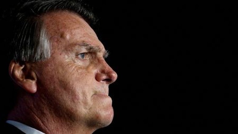 Bolsonaro deve entregar terceiro conjunto de joias ao poder público, diz TCU