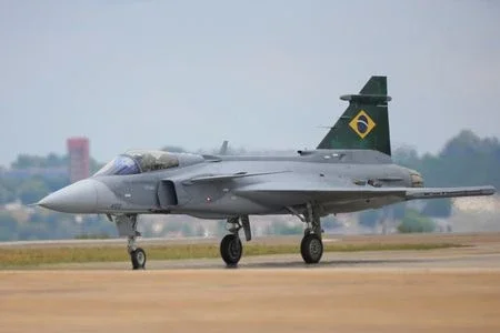 Entenda por que o Brasil compra caças Gripen F-39 da sueca Saab