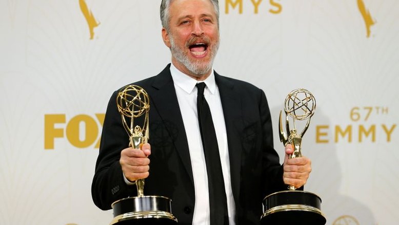 Jon Stewart volta ao ar em setembro com análises profundas de temas atuais