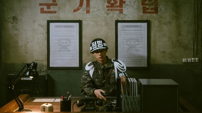 Série popular da Netflix reanima debate sobre alistamento militar na Coreia do Sul