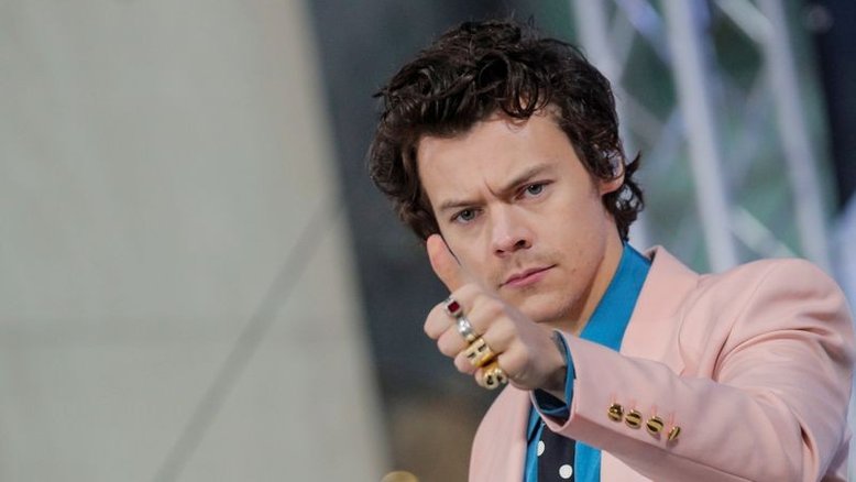 Harry Styles, Celeste e Lianne La Havas brilham em premiação para compositores