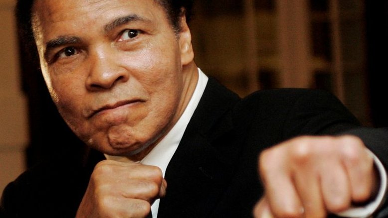 Desenhos de Muhammad Ali superam estimativas de valor em leilão em NY