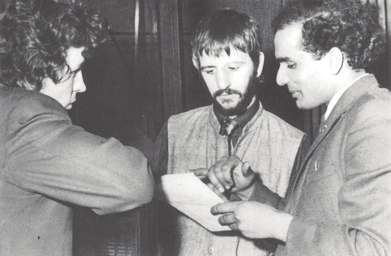 Música com George Harrison e Ringo Starr é encontrada em sótão no Reino  Unido - ISTOÉ Independente