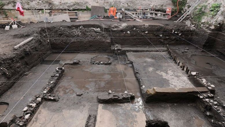 Arqueólogos descobrem altar asteca na Cidade do México