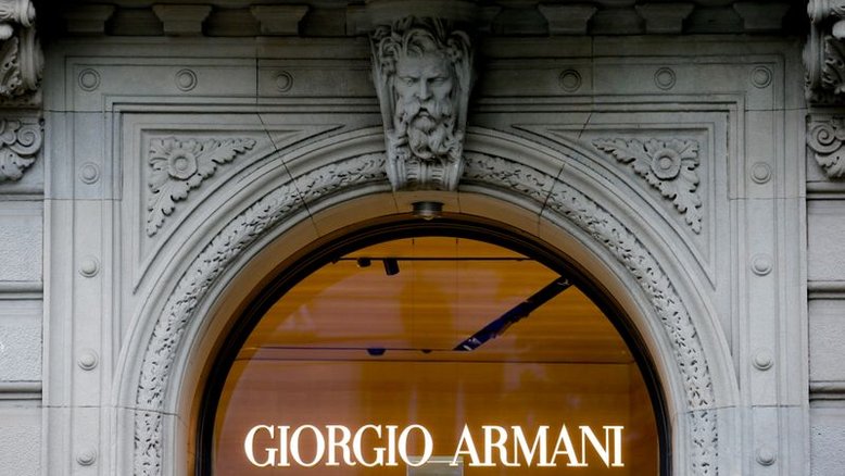 Armani diz que banirá lã de angorá na próxima temporada de inverno