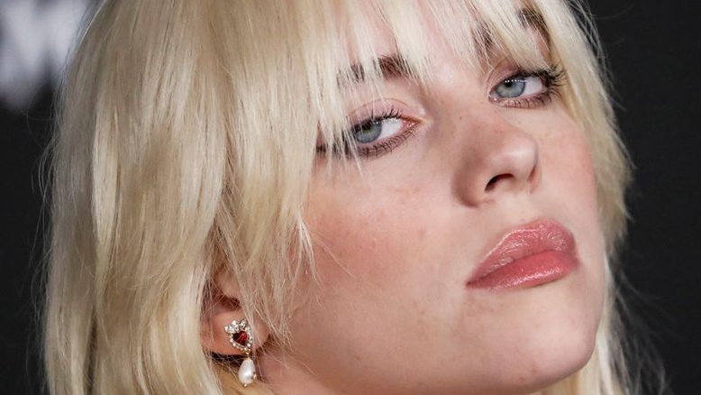 Billie Eilish diz que ver pornografia desde os 11 anos “destruiu o cérebro"