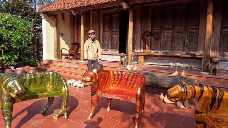 Artista vietnamita marca Ano Novo Lunar com centenas de tigres esculpidos