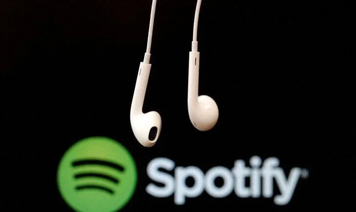 Neil Young para Spotify: remova minha música ou o podcast de Joe Rogan