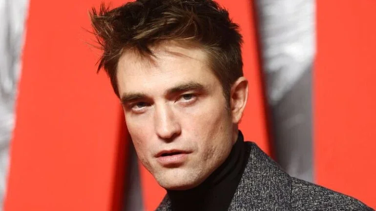 Robert Pattinson vive sonho de infância com "The Batman"