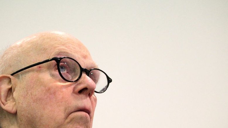 Claes Oldenburg, que transformava objetos do cotidiano em arte, morre aos 93 anos