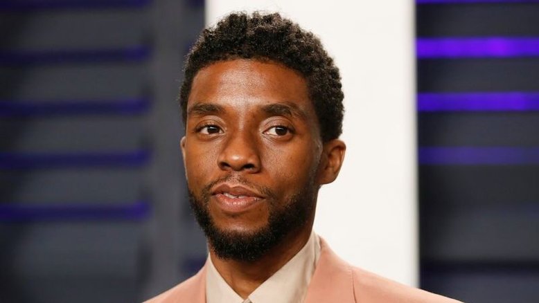 Estrelas da sequência de "Pantera Negra" trabalharam para deixar Chadwick Boseman "orgulhoso"