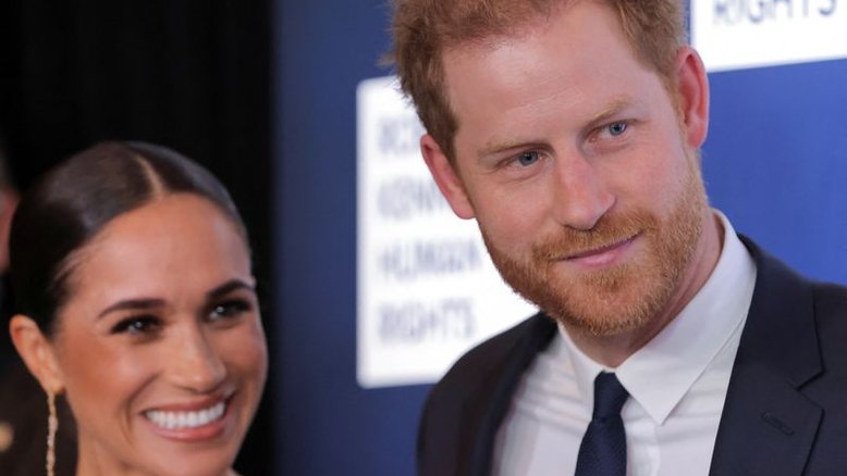 Príncipe Harry e Meghan recebem prêmio de direitos humanos "Ripple of Hope"