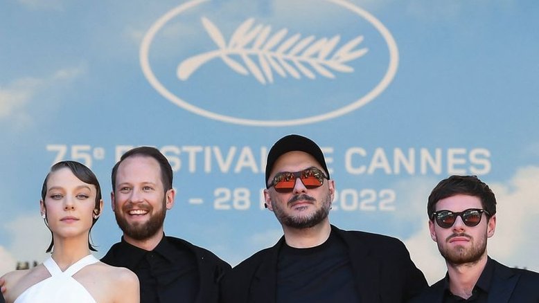 Diretor russo condena guerra na pré-estreia de filme em Cannes