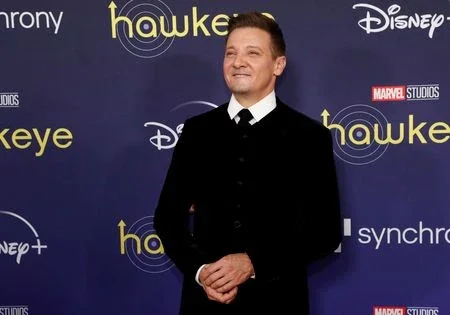 Jeremy Renner, o Gavião Arqueiro da Marvel, passa por cirurgia após acidente com neve