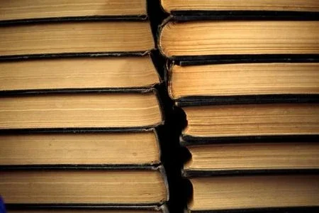 Foto ilustrativa de livros