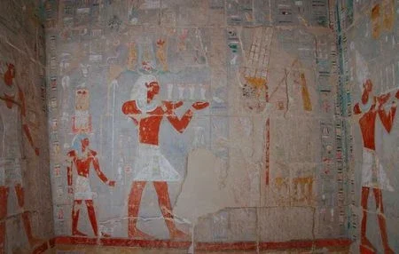 Egito expõe tumba de 4.000 anos na Cisjordânia de Luxor, a mais velha acessível ao público