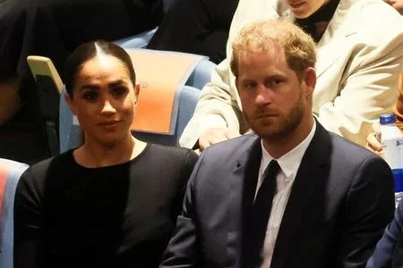 Houve um pedido para príncipe Harry e Meghan desocuparem casa no Reino Unido, diz porta-voz