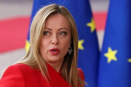 Meloni defende Salvini após pedido de prisão por bloqueio de imigrantes: 