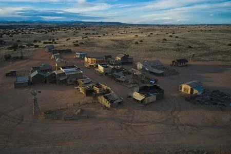 Gerente do set de "Rust" é condenado pela morte de diretora de fotografia