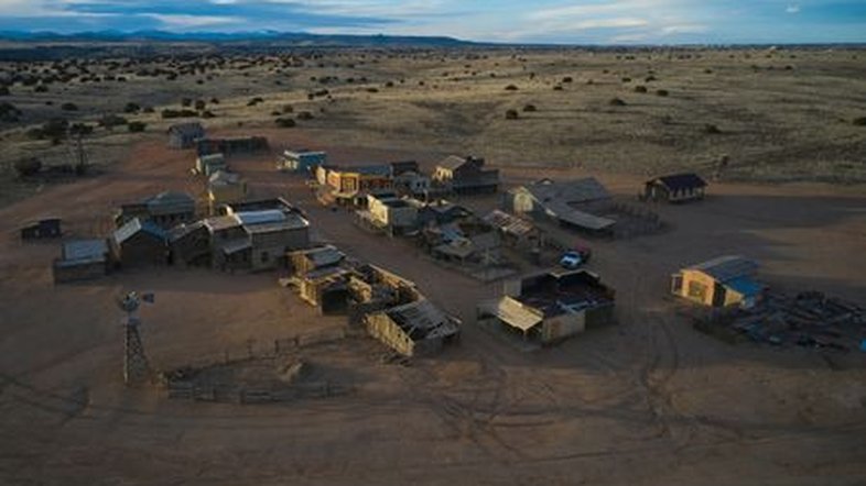 Gerente do set de "Rust" é condenado pela morte de diretora de fotografia