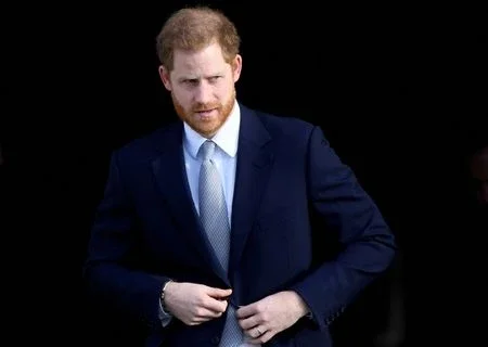 Príncipe Harry comparecerá à coroação do rei Charles; Meghan ficará nos EUA