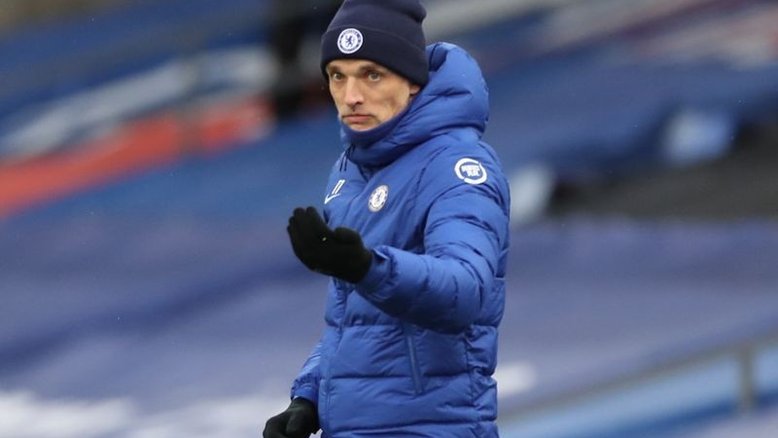 Chelsea não deve "perder a cabeça" protegendo vantagem, diz Tuchel