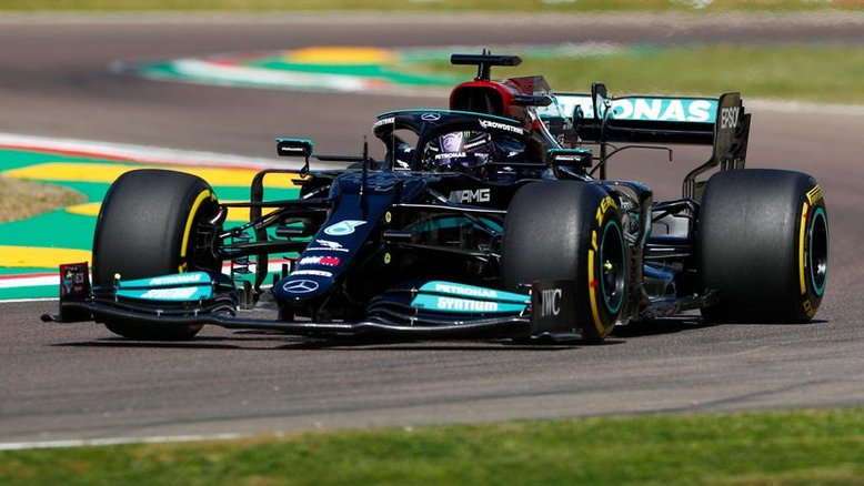 Red Bull tem dia difícil em Imola e vê Mercedes liderar treinos livres da F1