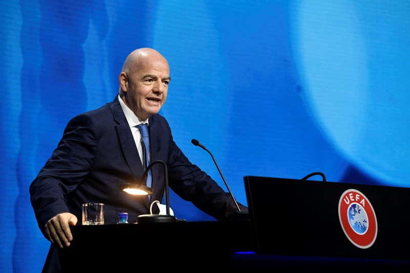 Presidente da Fifa desafia a Uefa: ‘Eurocopa também poderia ser a cada dois anos’