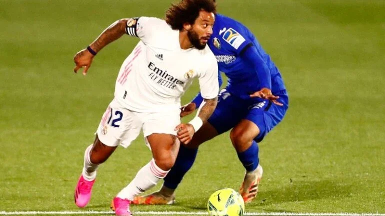 Marcelo cumpre dever eleitoral antes de duelo do Real Madrid com Chelsea