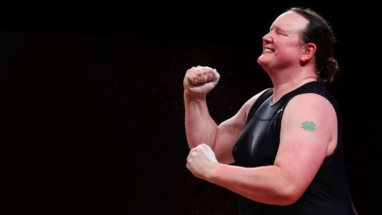 Hubbard diz não ser ícone transgênero, mas atleta